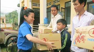 Chi đoàn Thiên Tân Group trao 50 suất quà Tết cho người nghèo Ba Xa