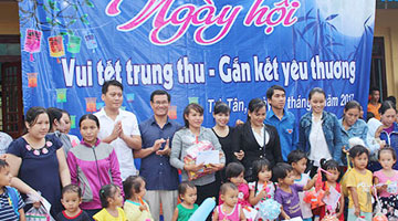 Chi đoàn Thiên Tân Group góp sức mang Tết Trung thu đến với trẻ em vùng cao