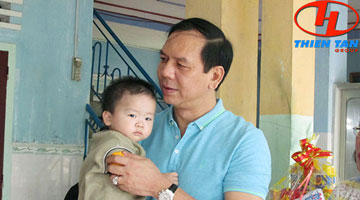 Chuyến thăm, tặng quà TTBTXH tỉnh và Cô nhi viện Phú Hòa của ông Huỳnh Kim Lập
