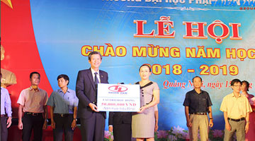 Thiên Tân Group tài trợ học bổng cho đại học Phạm Văn Đồng nhân dịp năm học mới