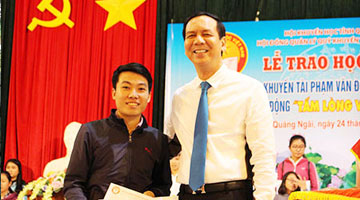 Thiên Tân Group tham gia ủng hộ quỹ học bổng khuyến tài Phạm Văn Đồng