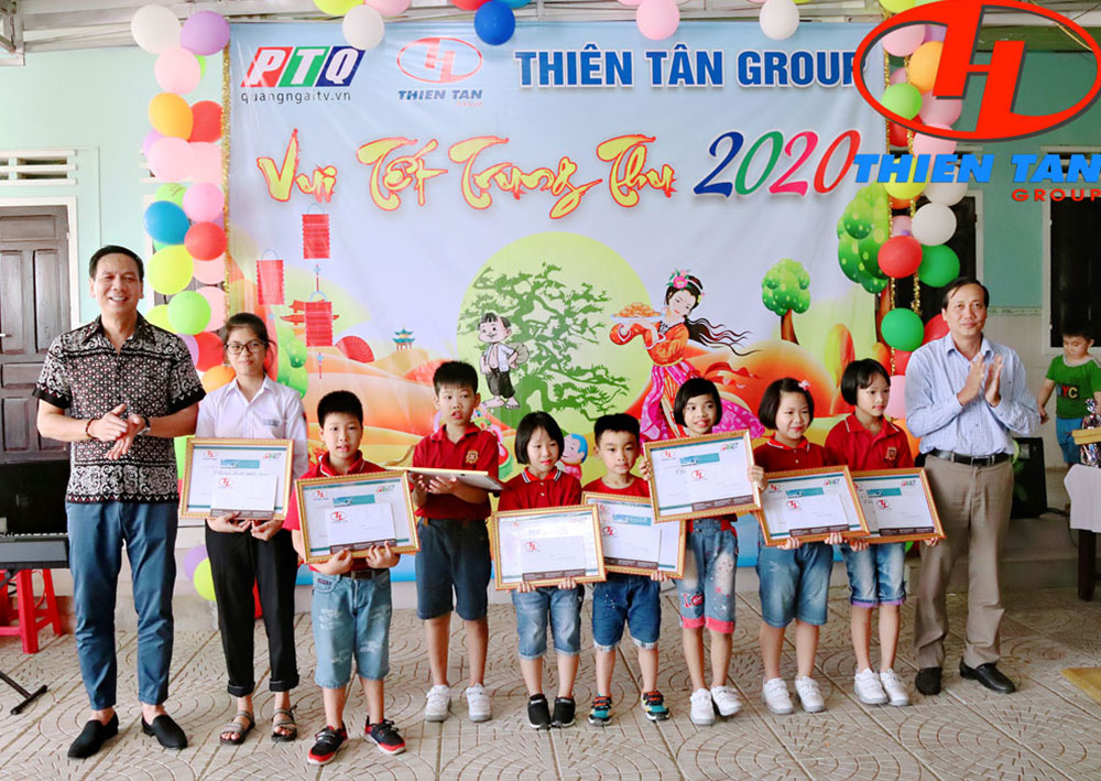 Vui Tết trung thu năm 2020 tại Cô nhi viện Phú Hòa