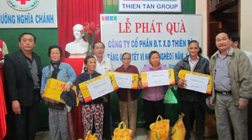 Thiên Tân Group trao 160 suất quà tết cho người nghèo tại phường Nghĩa Chánh