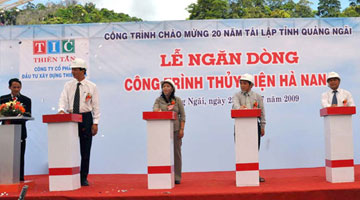 Ngăn dòng công trình thuỷ điện Hà Nang