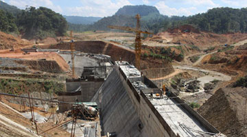 Nước rút trên công trình thủy điện “xanh” tại Quảng Ngãi