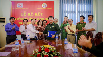 Ký kết Quy chế phối hợp đảm bảo an ninh trật tự giữa Nhà máy điện mặt trời Mộ Đức và Đồn Biên phòng Đức Minh