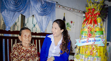 Về thăm Mẹ Việt Nam Anh hùng nhân ngày 27-7