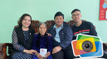 Về thăm, tặng quà tết 2021 cho Mẹ Việt Nam anh hùng