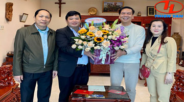 Ủy Ban MTTQVN tỉnh Quảng Ngãi đến thăm và chúc mừng Lễ giáng sinh năm 2020